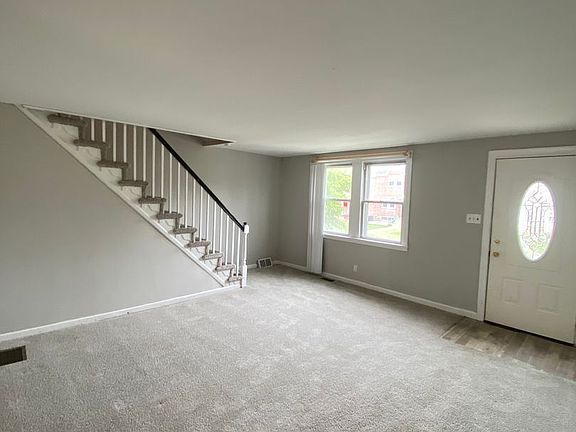 4th image of 3844 Berkley Ave
