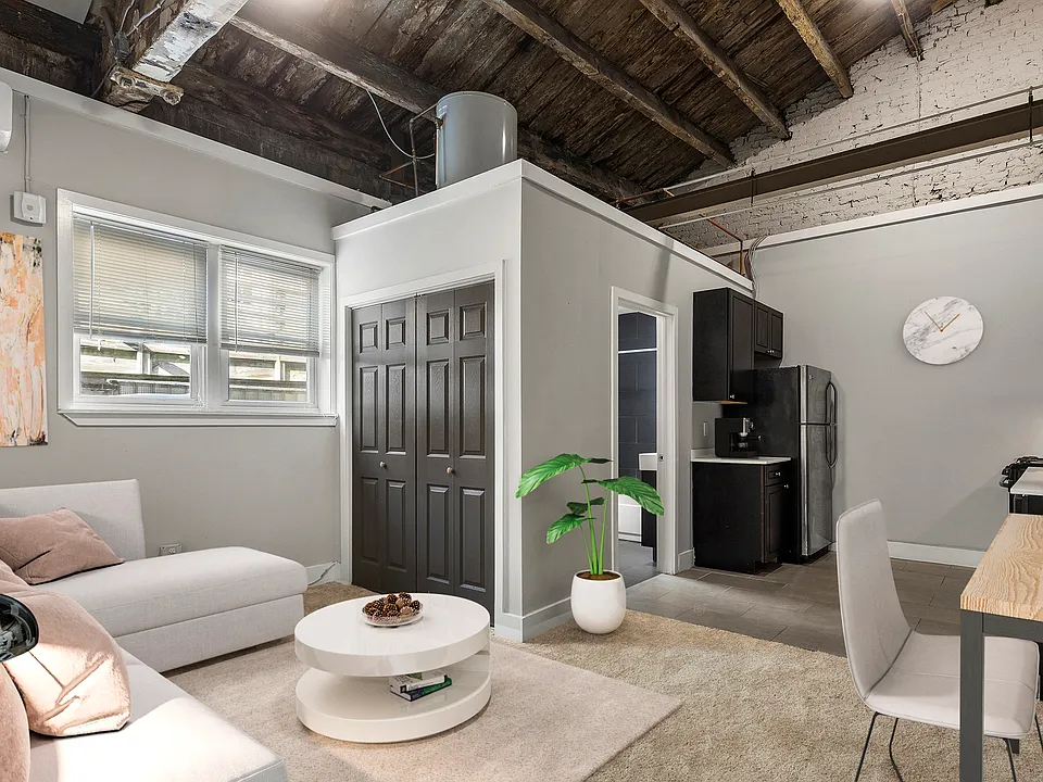 Bainbridge Lofts