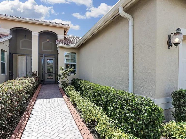 16172 Amethyst Key Dr — Photo 2