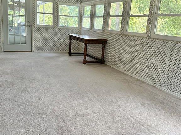 5th image of 6020 S Shartel Ave