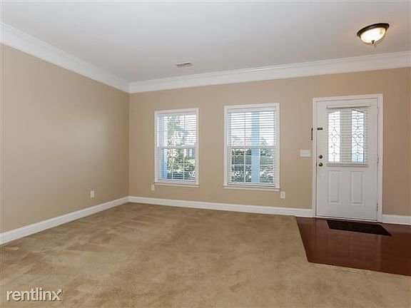 02-LivingRoom