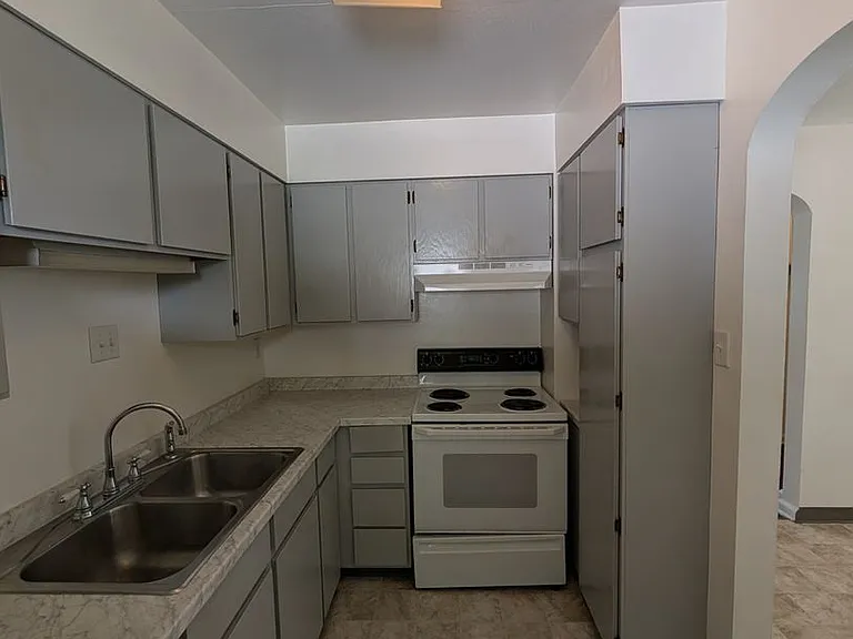 428 S 10th Ave #A — Photo 11