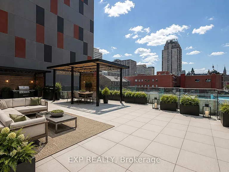 160 George St #1505 — Photo 34