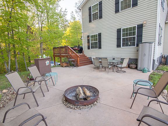 5th image of 409 Lake Vista Dr
