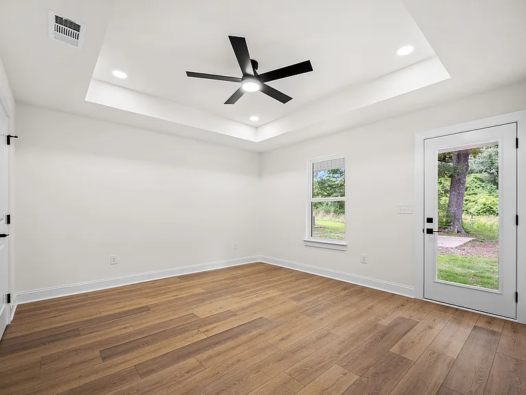 816 W Lincoln St — Photo 14
