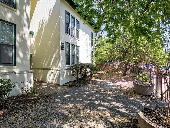 2nd image of 412 N Alfred St APT 1