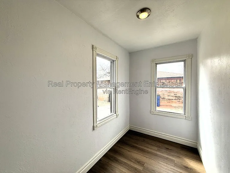 418 S Main Ave — Photo 13