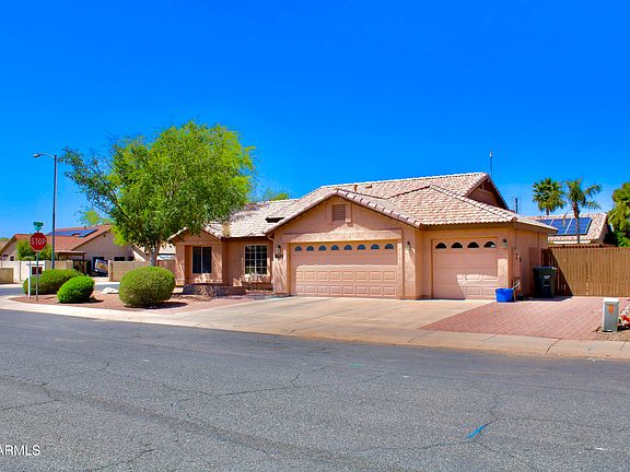 3rd image of 1624 E MARIGOLD Street