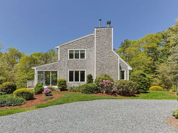 17 Claus Way, Barnstable, MA 02630