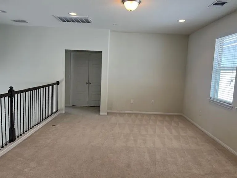 3240 E Whitestone Blvd #75 — Photo 9