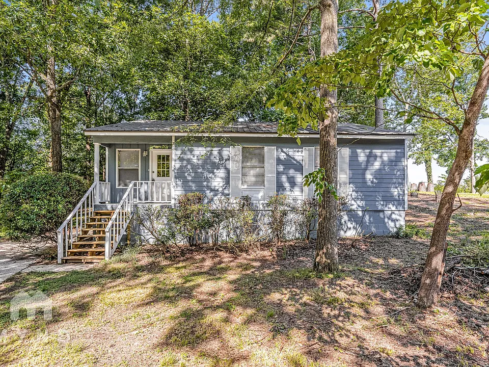 5910 Honeysuckle Cir