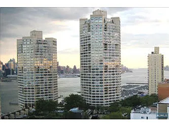 7000 Boulevard East in Guttenberg