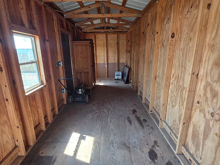 1525 Oak Ave — Photo 32