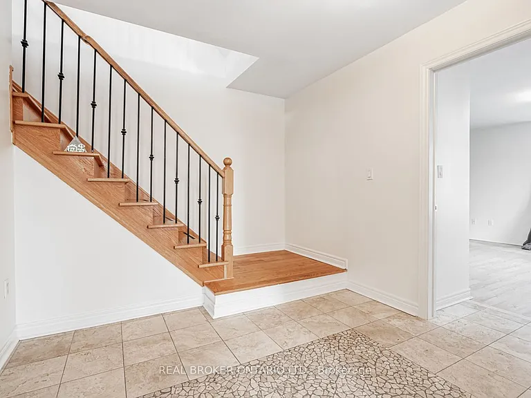 102 Natalie Pl — Photo 10