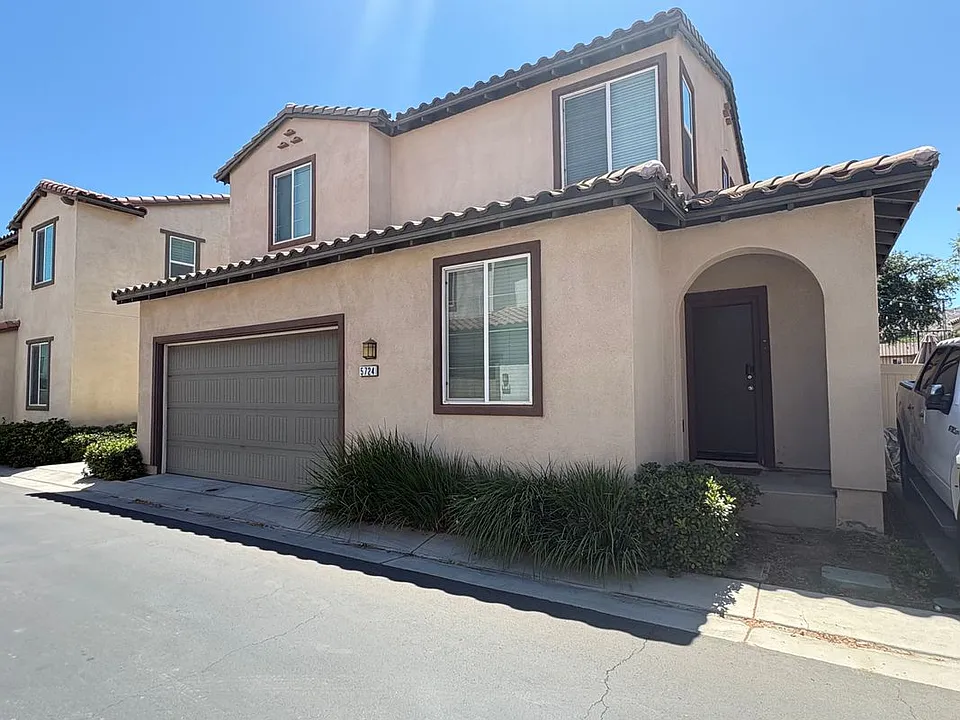 5724 Eliza Pl