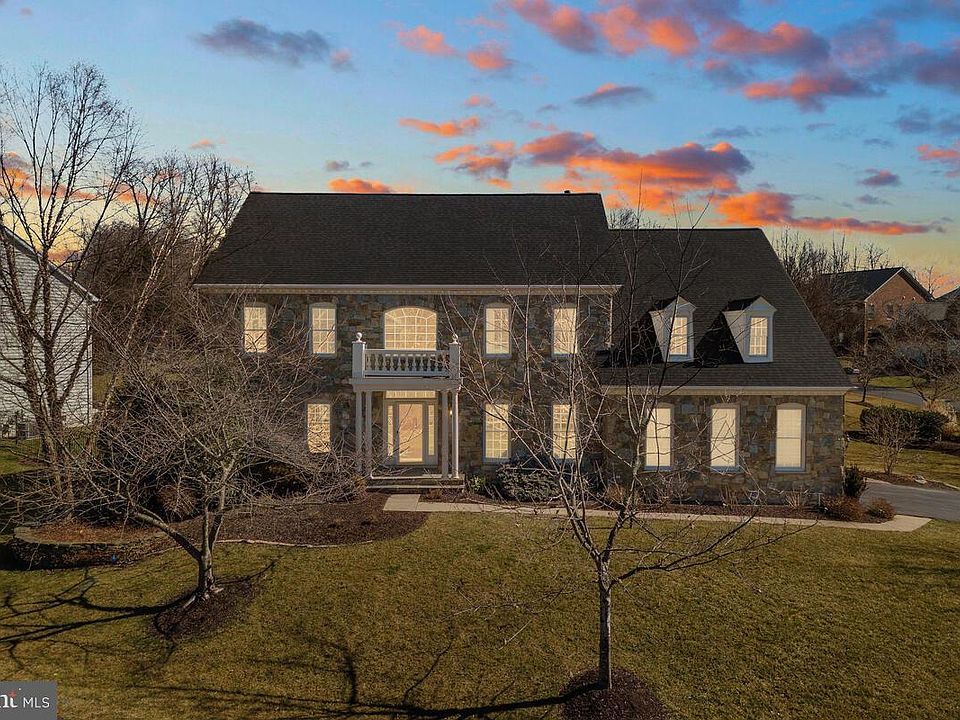 1st image of 43258 Warwick Hills Ct