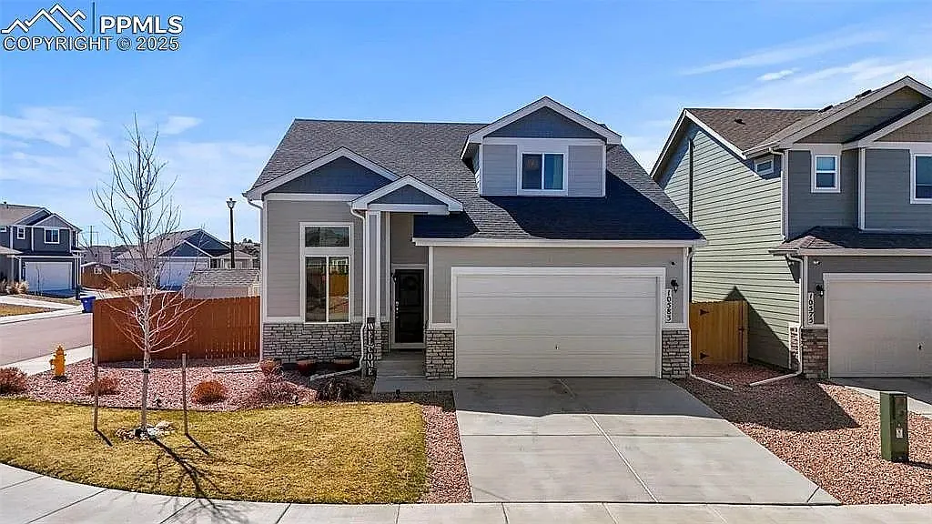 Bright 3BR Corner-Lot Home in Lorson Ranch | RO Water + Softener + Office Nook — Photo 1