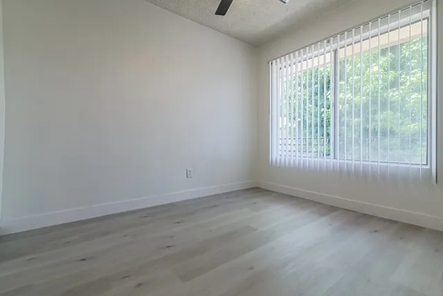 4060 Stevely Ave #19 — Photo 6