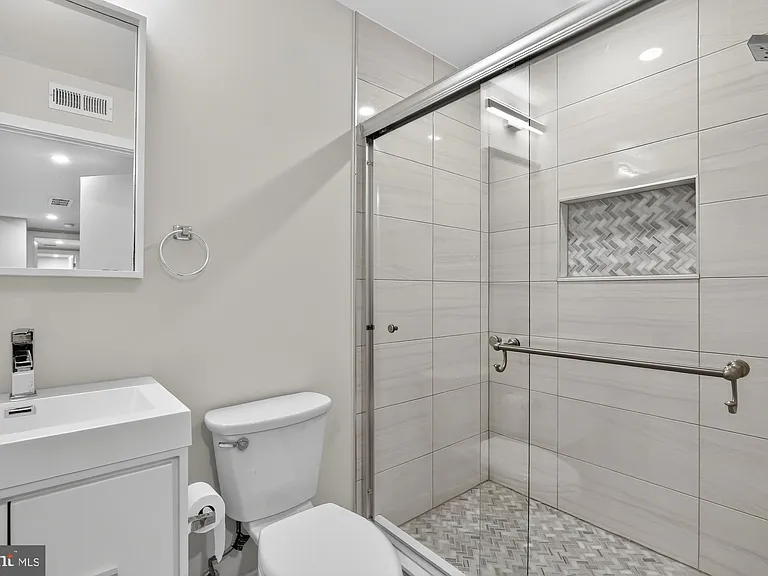 1702 Point Breeze Ave #C — Photo 14
