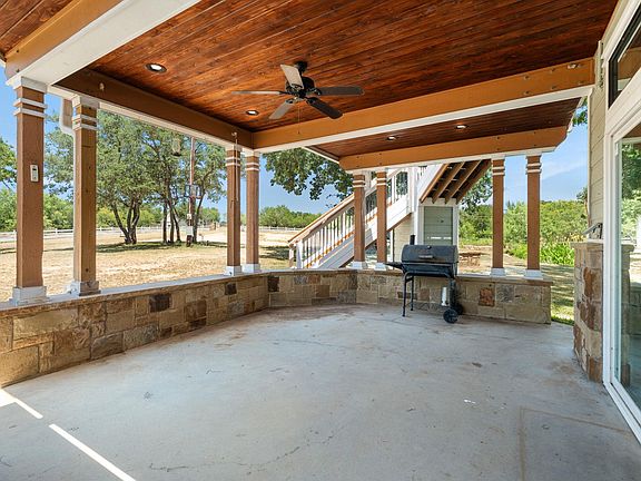 5th image of 137 Hill Dr