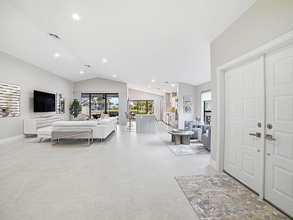 3rd image of 10861 White Aspen Lane