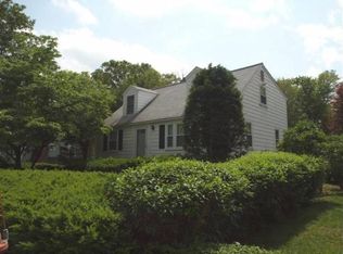 9 Glen Ln, Randolph, MA 02368