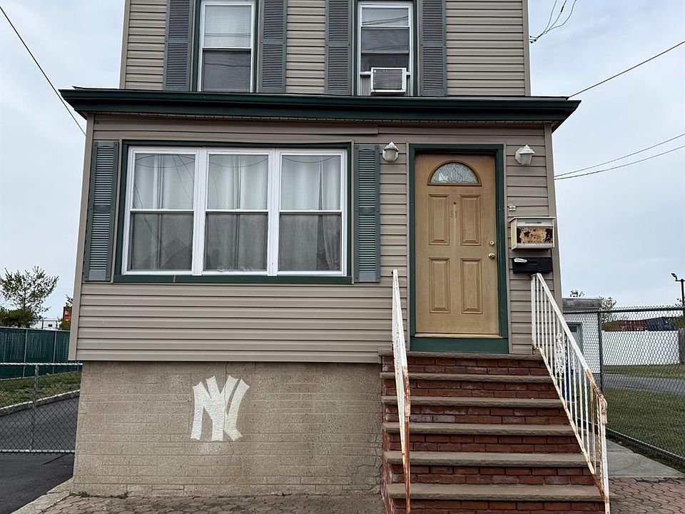 1st image of 31 Edwin St