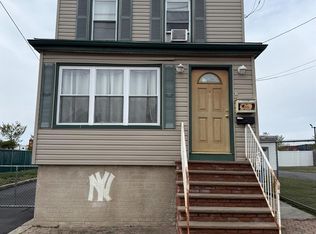 31 Edwin St, Carteret, NJ