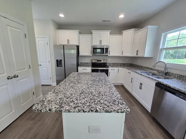 463 Jackson Pond Dr, Smithfield, NC 27577