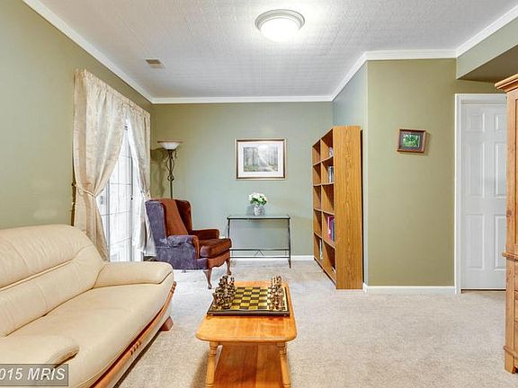 4th image of 7521 Lamoyne Ct