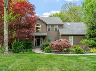 2736 Doelner Cir, Castleton, NY 12033