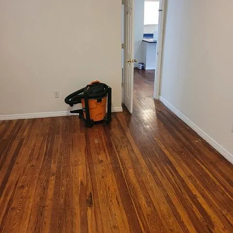 172 Claremore Ave — Photo 4