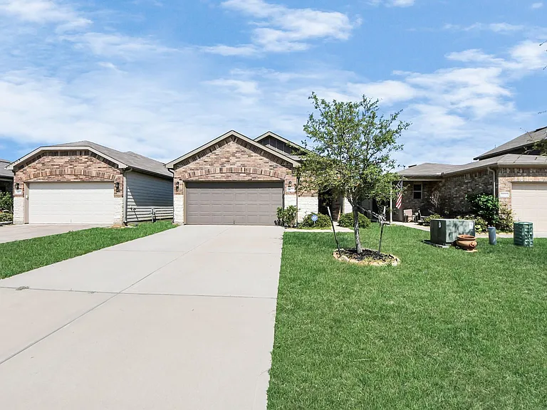 14626 Sierra Garden Dr — Photo 3