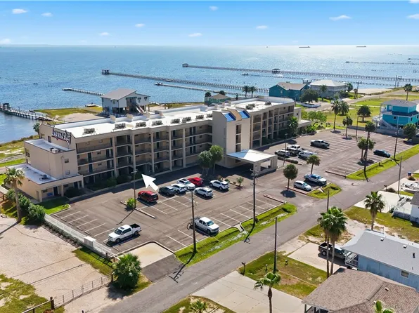 1021 S Water St #109, Rockport, TX 78382