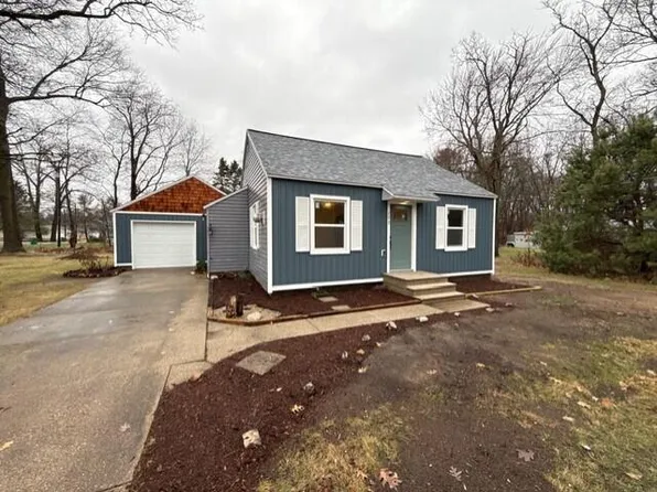 177 S Bear Lake Rd, Muskegon, MI 49445