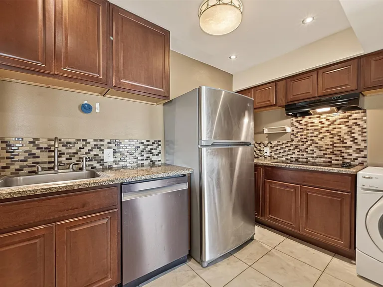 2201 Fountain View Dr #3 — Photo 11