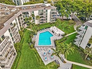 5th image of 900 River Reach Drive #222