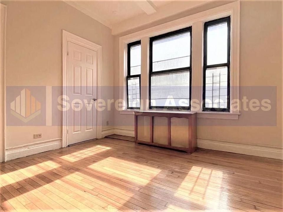 1st image of 113 W 71st St #3D