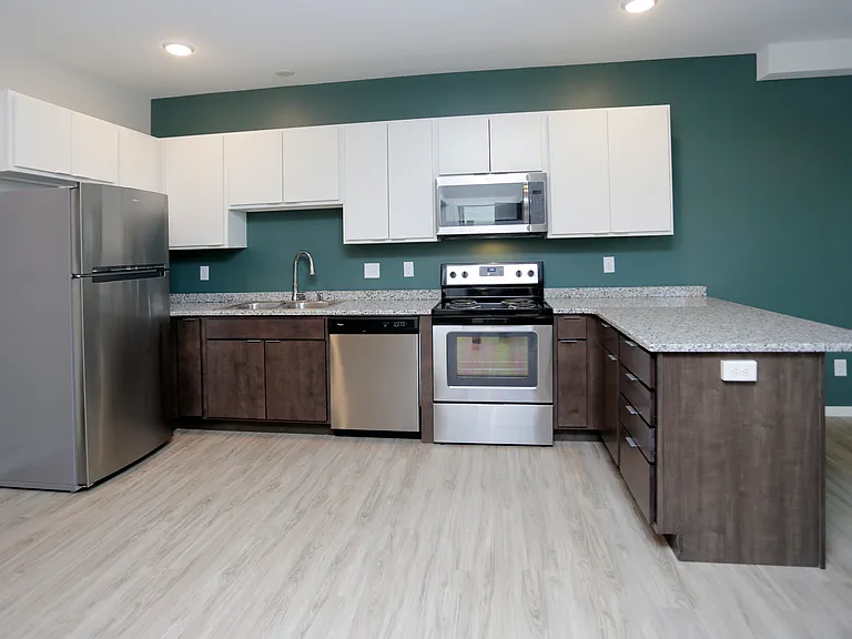 Uptown Apartments — Photo 16