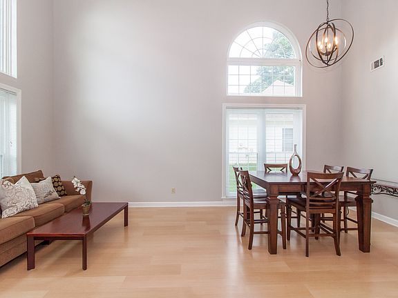 3rd image of 4260 Pinewalk Dr