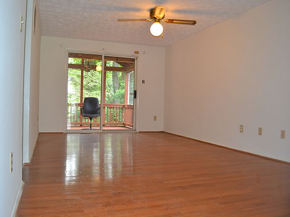 2nd image of 10919 Santa Clara Dr