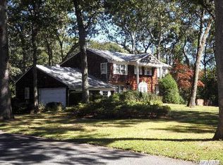 500 Muttontown Eastwoods Rd, Syosset, NY 11791