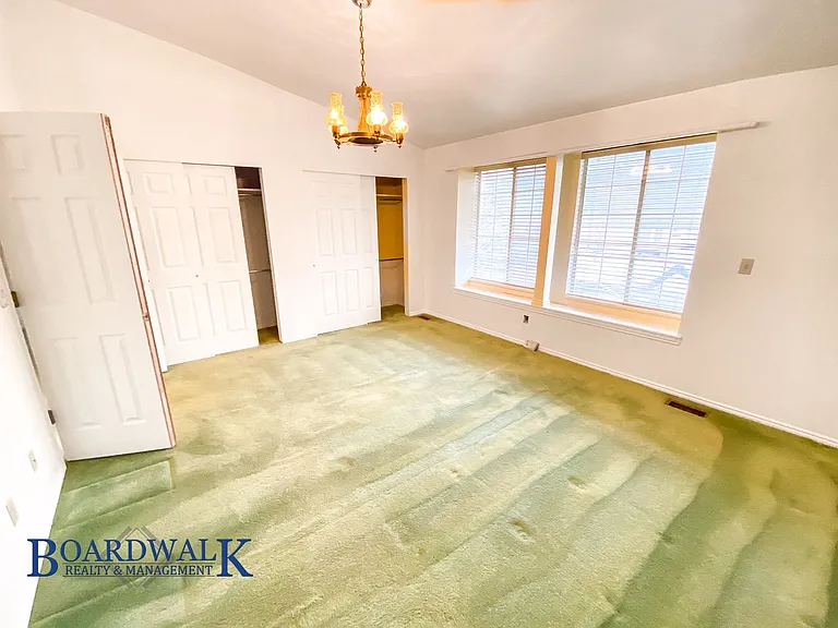 5677 S Esprit Dr — Photo 11