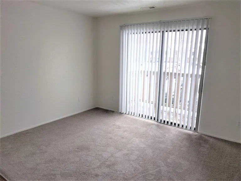 Woodland Place Apartments — Photo 38