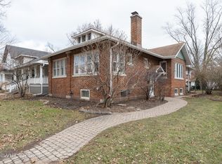 2643 Lincolnwood Dr, Evanston, IL
