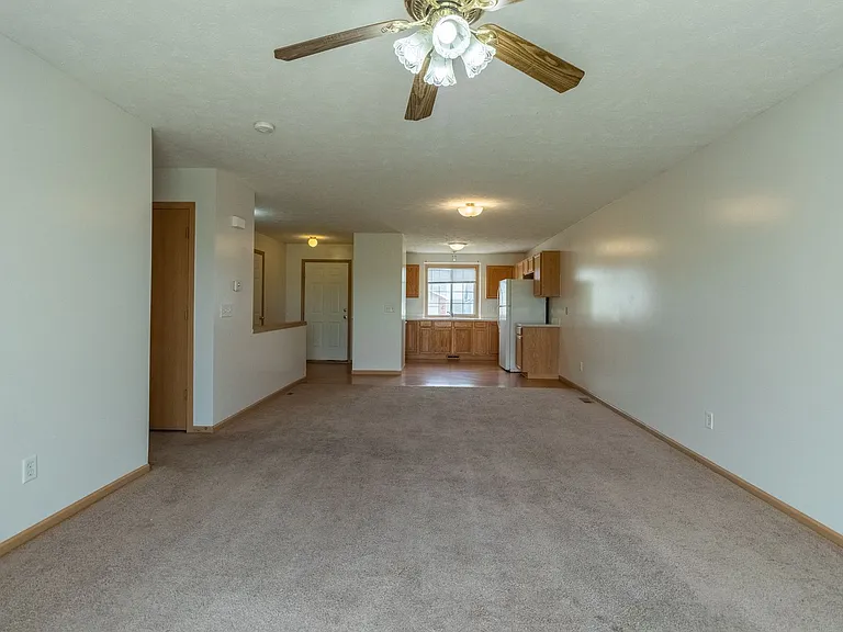 7229 Whitewater Ln — Photo 8