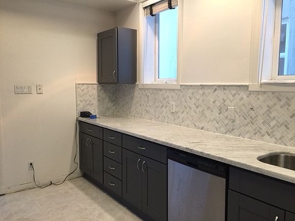 4th image of 2235 Laguna St APT 205