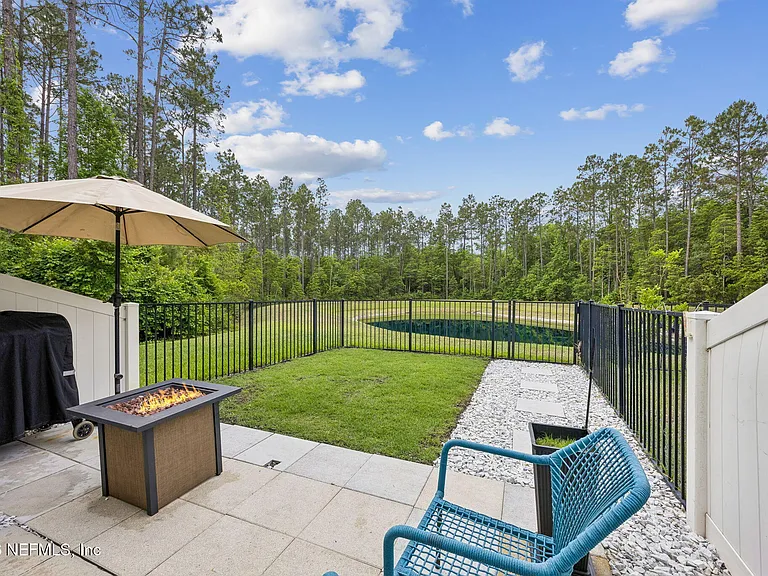 470 Servia Dr — Photo 25