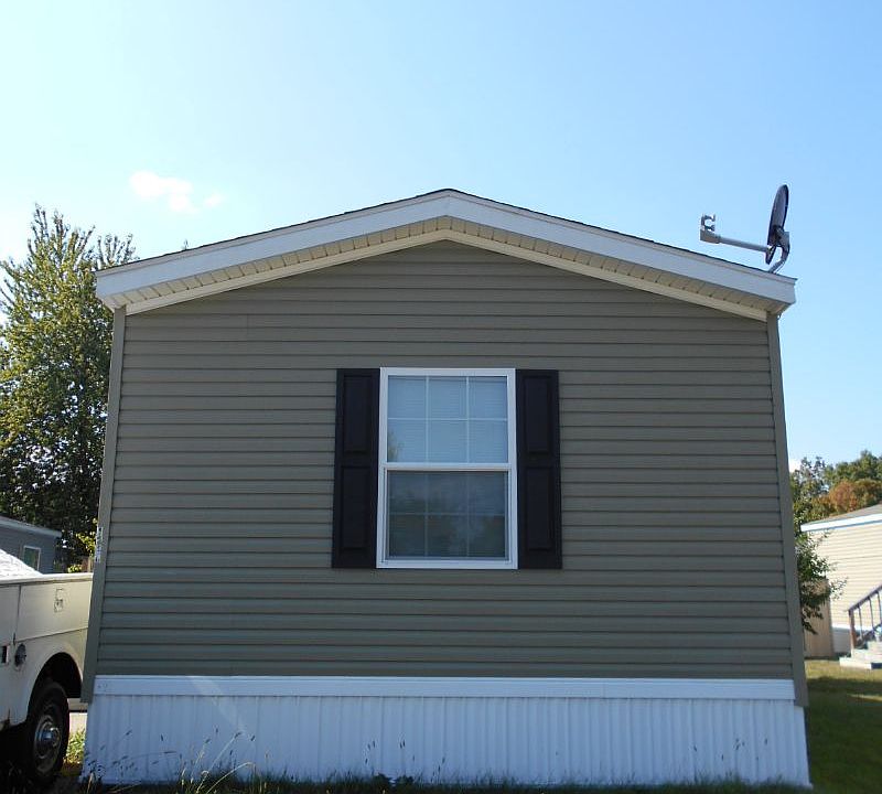 2nd image of 1240 Rushmore Blvd E