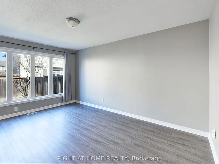 348 Gallantry Way — Photo 8